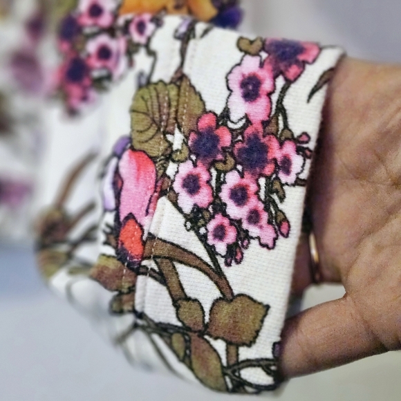 Stateside Medium 100% Cotton Floral Hooded Sweatshirt Drawstring - Picture 7 of 7